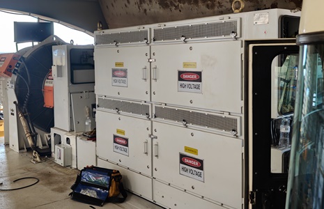  400T 电动轮自卸车牵引变流器